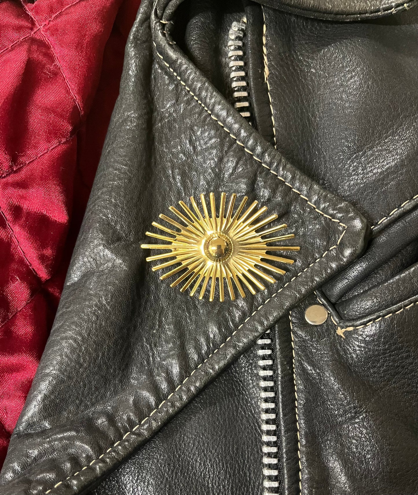 Broche Ojo surrealista